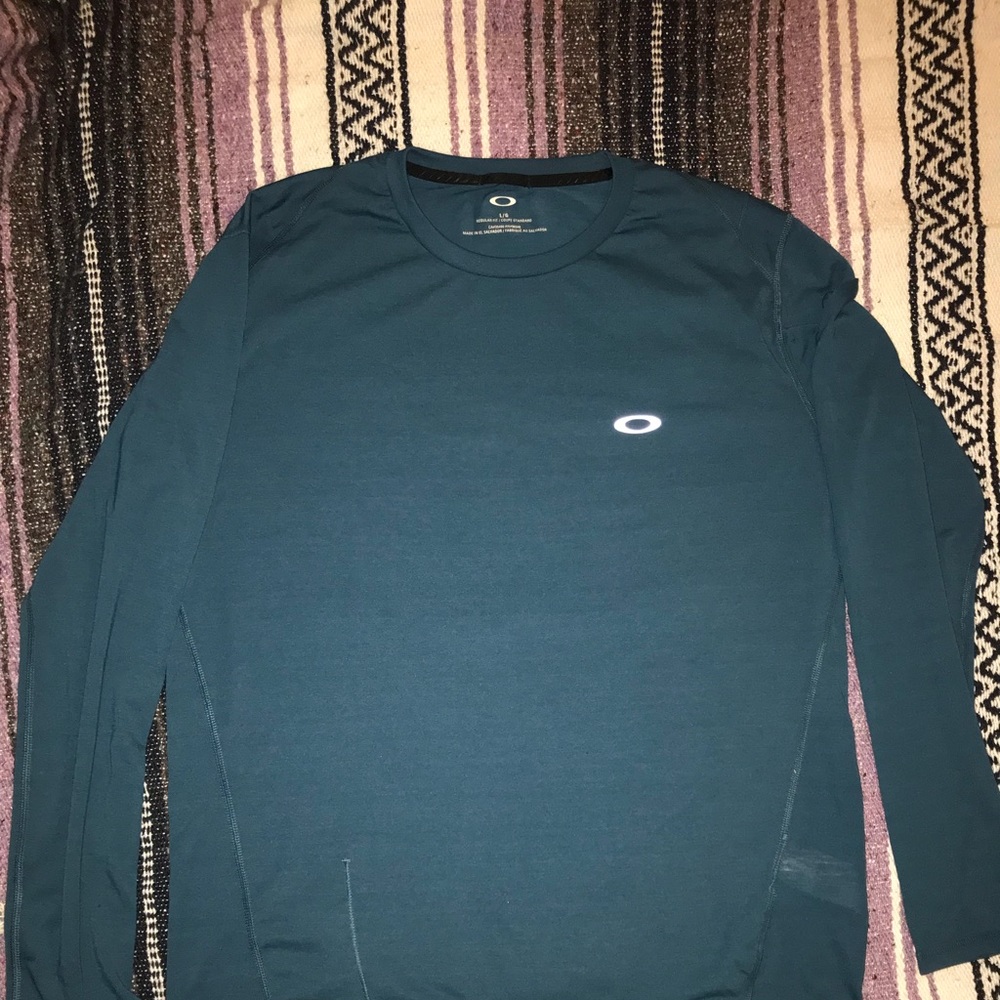 Oakley long sleeve